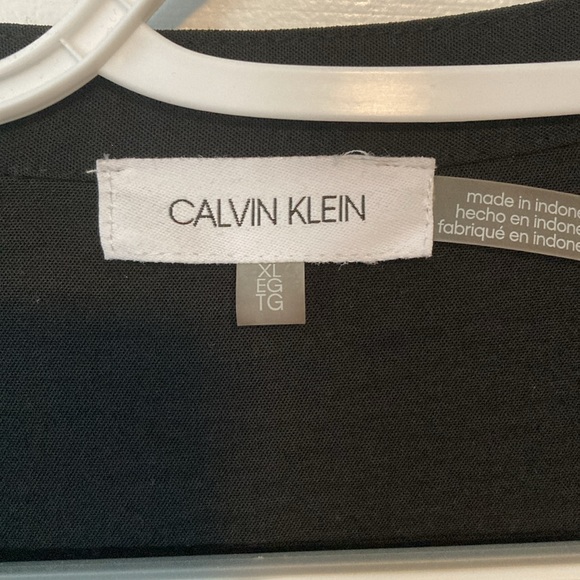 Calvin Klein XL Black dress top. Sleeves can be worn all the way down or half up - Picture 3 of 4